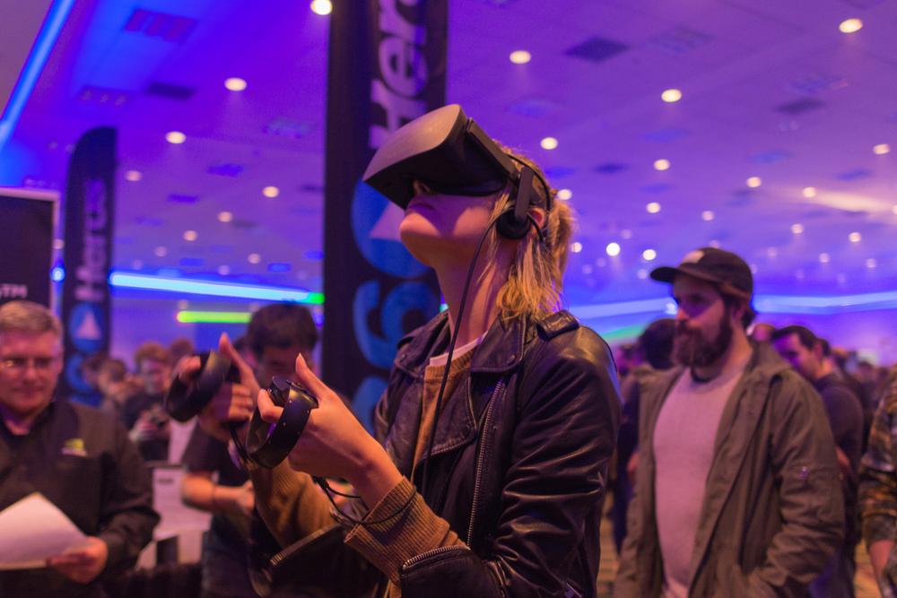 Oculus Rift Virtual Reality Headset Divides Fans