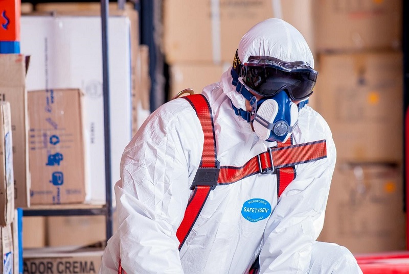 How to choose the right PPE when working with hazardous substances