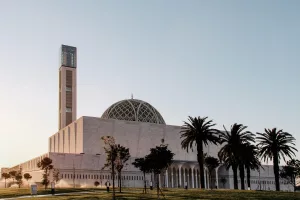 Third Largest Mosque in the World Wins 'International Architecture Award 2021'