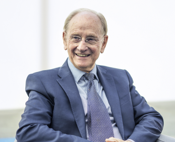 Renishaw Co-Founder receives Manufacturing Excellence Award