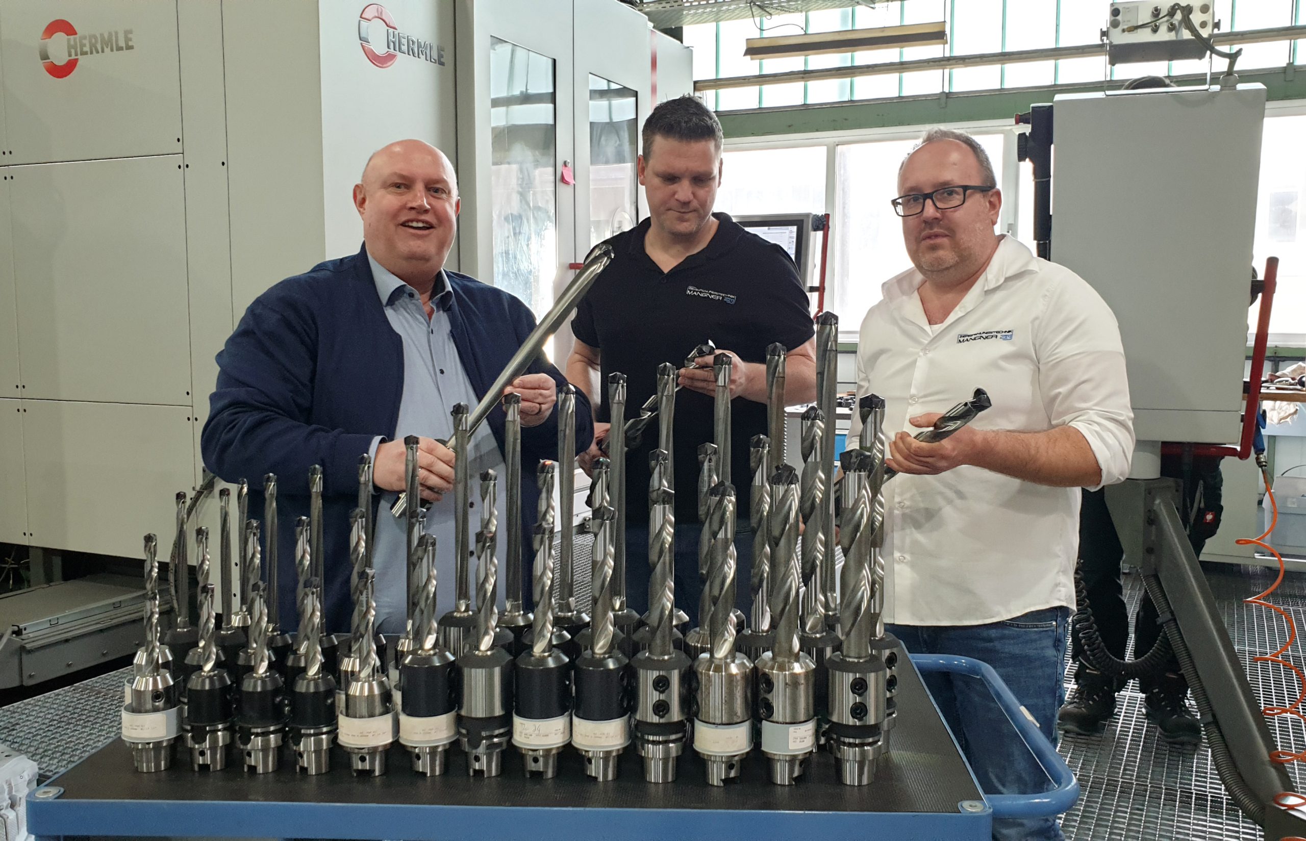 Manzer Rajper MAPAL package for Zerspanungstechnik Mangner