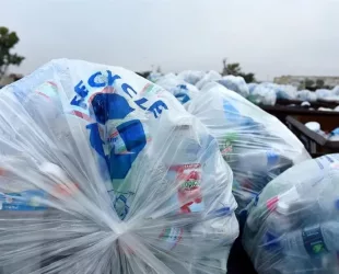 Supermarkets and Manufacturers Pledge to Reduce Plastic Waste