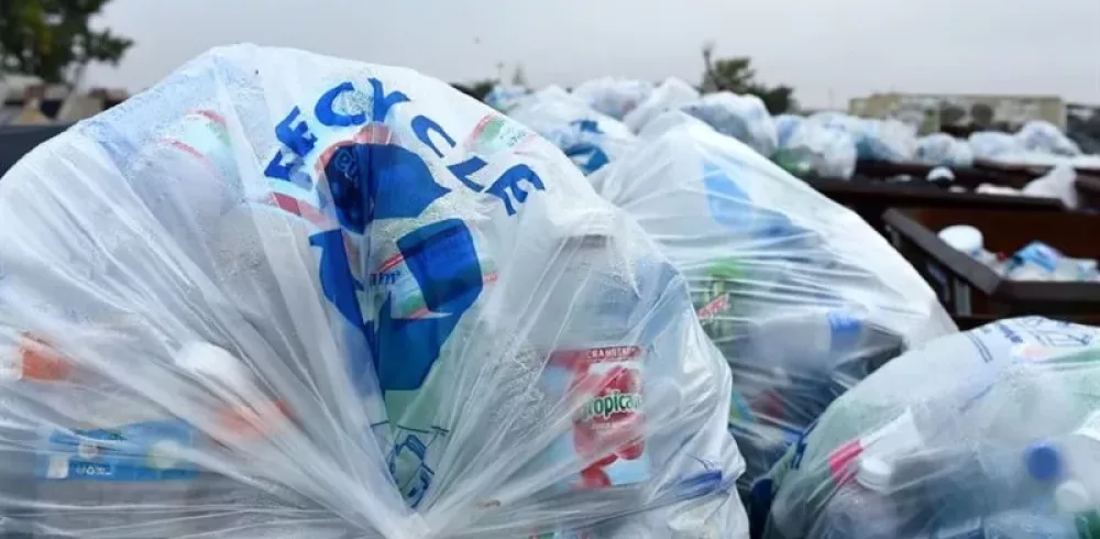 Supermarkets and Manufacturers Pledge to Reduce Plastic Waste