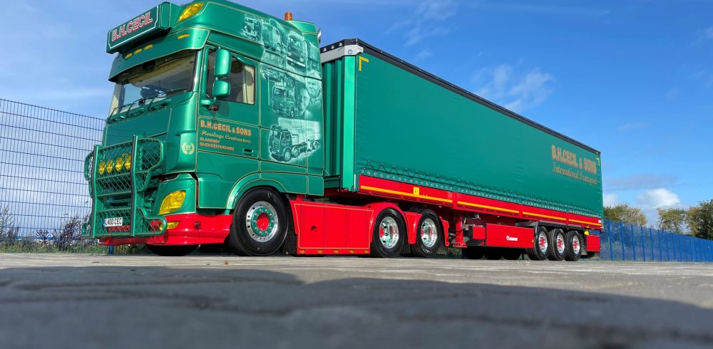 Showstopping Krone Trailer Measures up for High Profile Operator