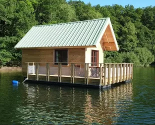 Are Floating Houses the Future of Sustainable Living?