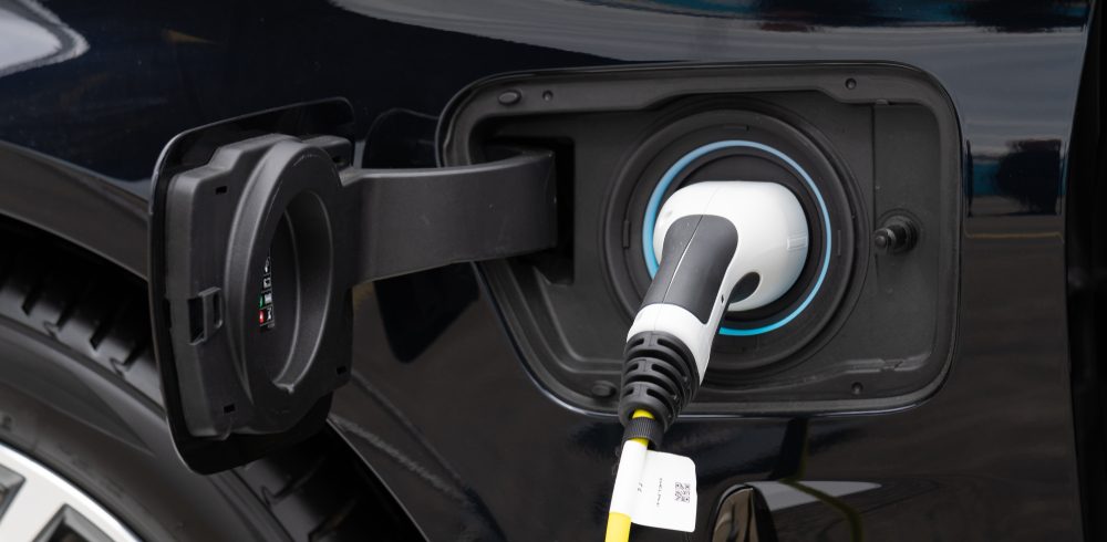 Electric Car Chargers to Outnumber Petrol Stations by 2020