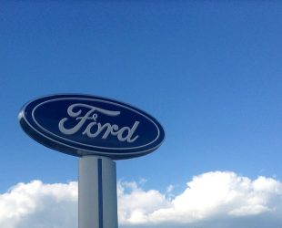 Ford tripling the size of its self-driving car fleet