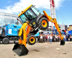 JCB Secures £40m Order for Hundreds of New Machines