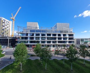BOUYGUES HANDS OVER 71/72 KINGSWAY TO SWANSEA COUNCIL 