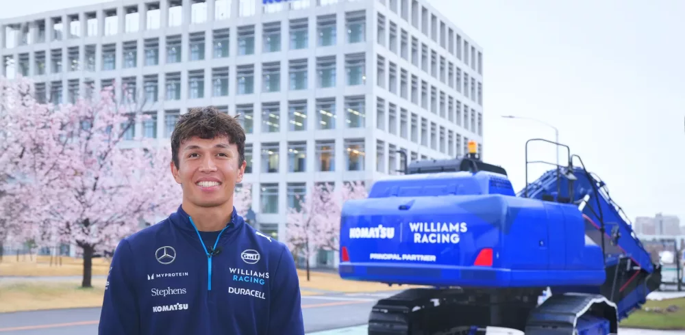 Komatsu welcomes Williams Racing driver Alex Albon to Osaka ahead of Japanese Grand Prix
