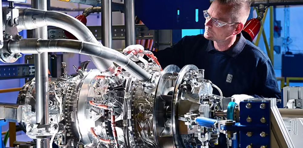 New Rolls-Royce Engine for Hybrid-Electric Flight Completes Successful First Fuel Burn