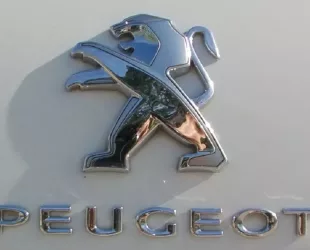 Peugeot Unveiled a Stunning Concept Car that Can Drive Itself