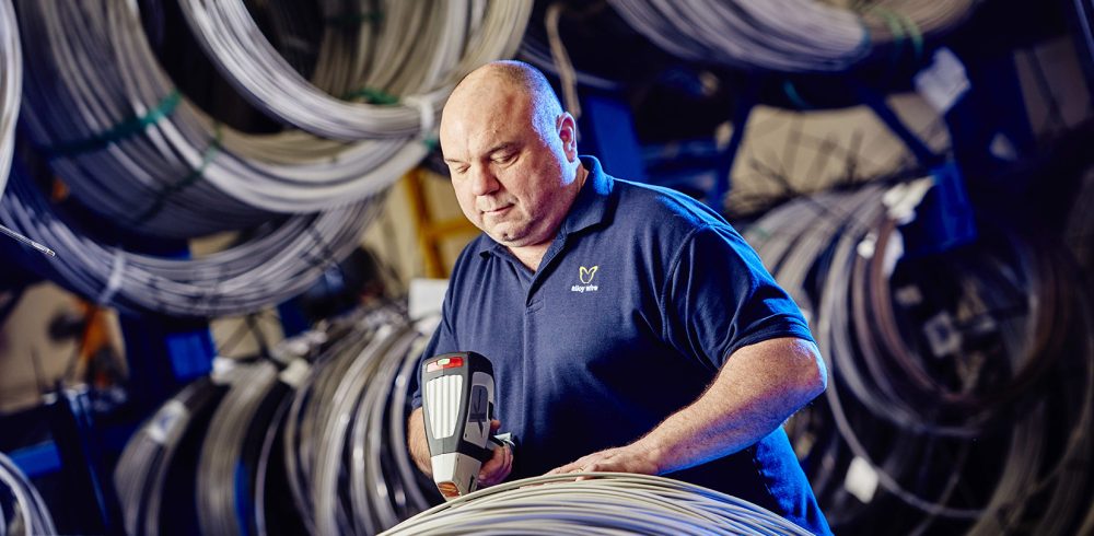 bob retires after three decades at alloy wire international