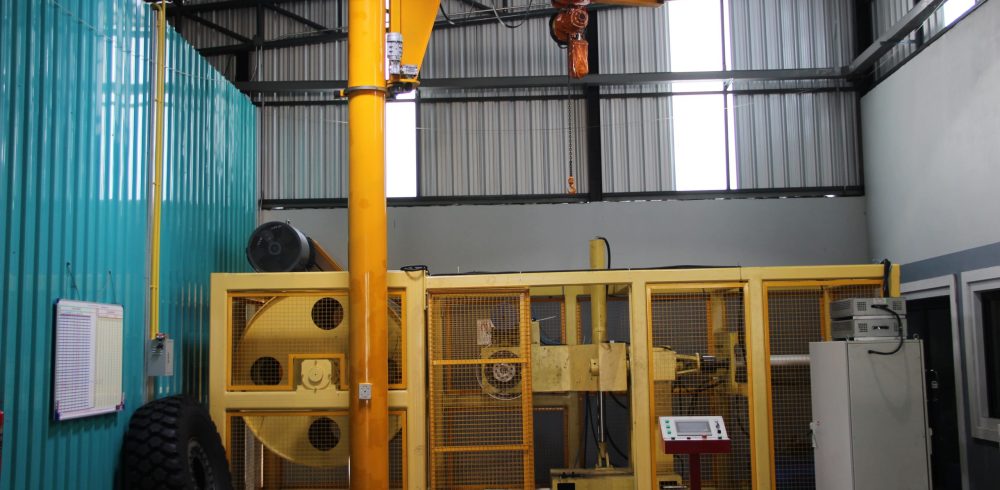 Testing Machine Tyron Runflat Sets the Pace for Industry Testing