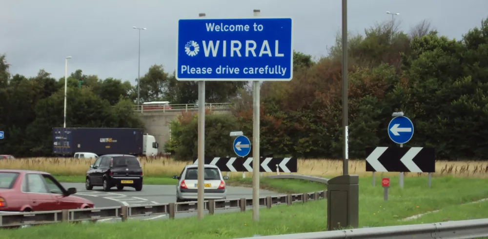 Wirral_sign_A41_Hooton-scaled