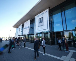 Sending a Strong Signal in Difficult Times