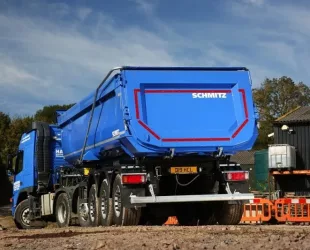 Schmitz Cargobull Supplies new Vehicle to Hansford Construction