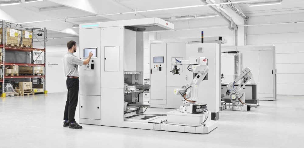 ABB’s Latest Flexible Robotic Handling Solutions on Show at MACH 2022