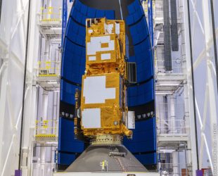 Coiffage CU1 à l'EFA, le 02/08/2025. |  CU1 Fairing at EFA. 08-02-2025.