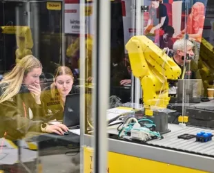FANUC UK Begins Search to Find Britain’s Best Young Robotics Talent